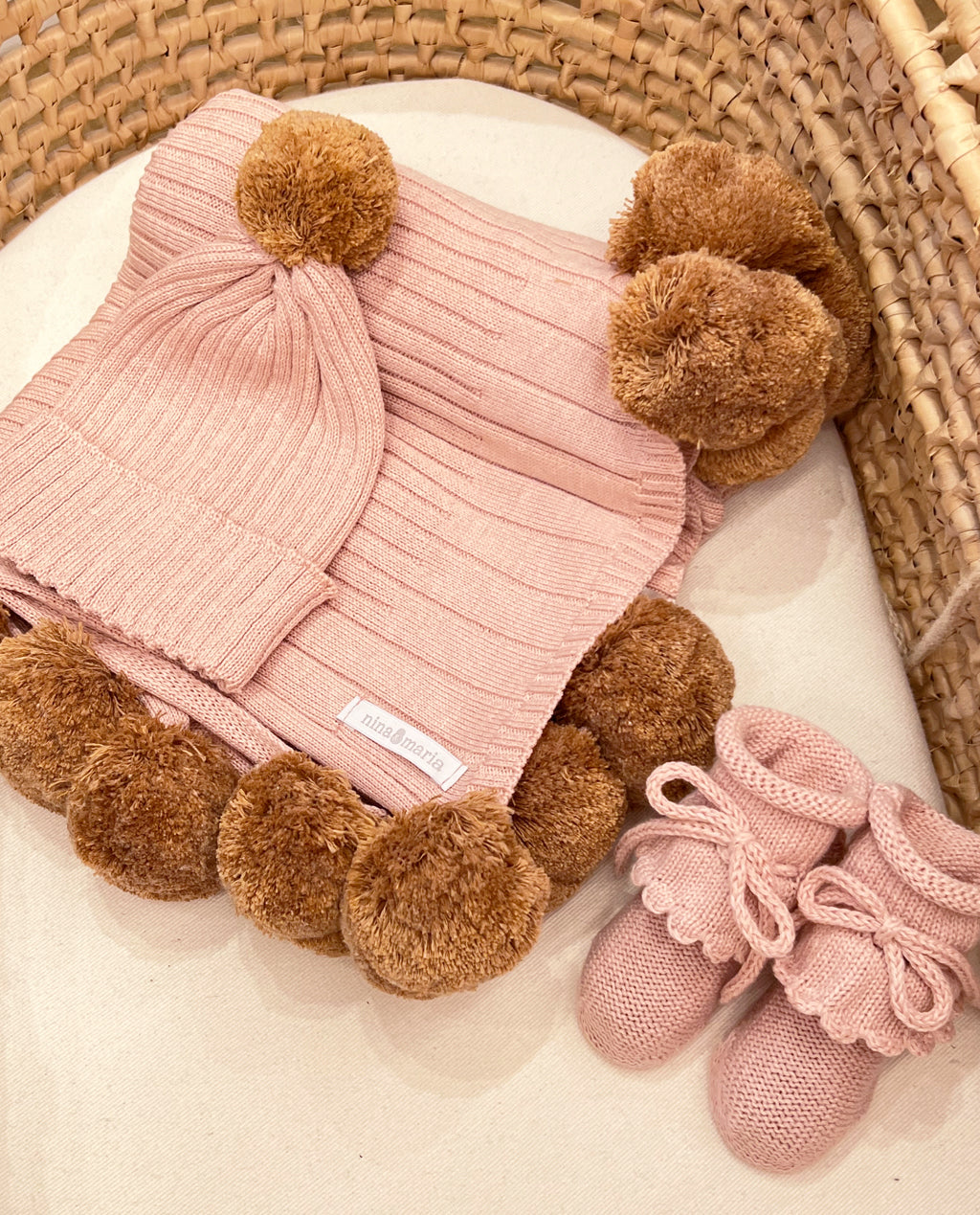 Manta Canelada Pompom Rosa