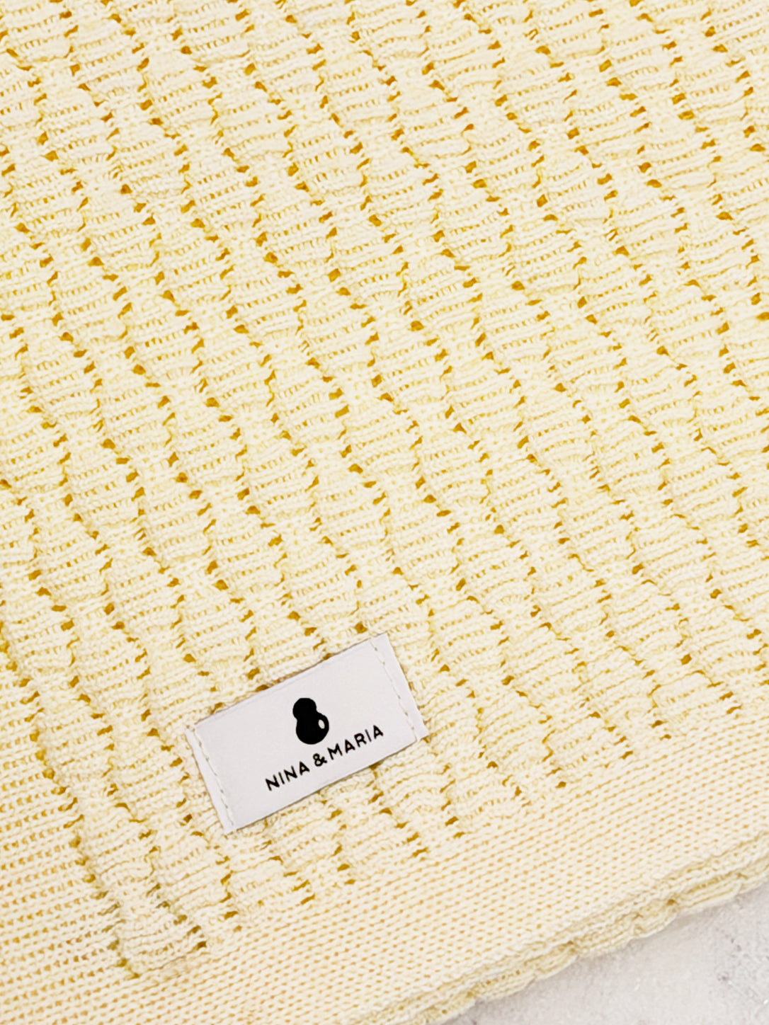 Manta Colméia Amarelo Pólen - Nina & Maria Baby Store