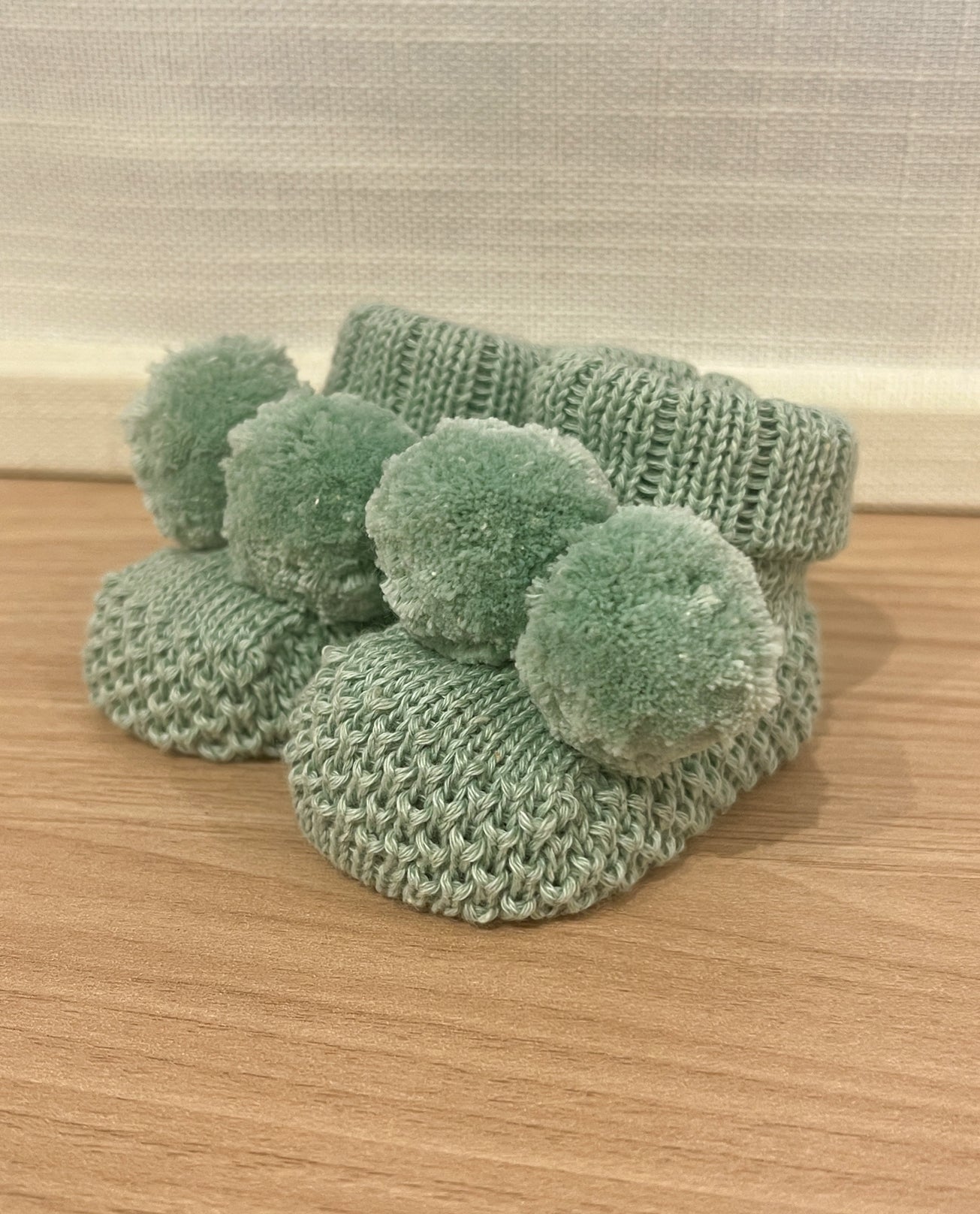 Sapatinho Pompom Verde Cidreira