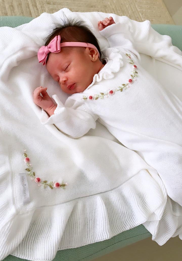 Saída Ramalhete Branca - Nina & Maria Baby Store