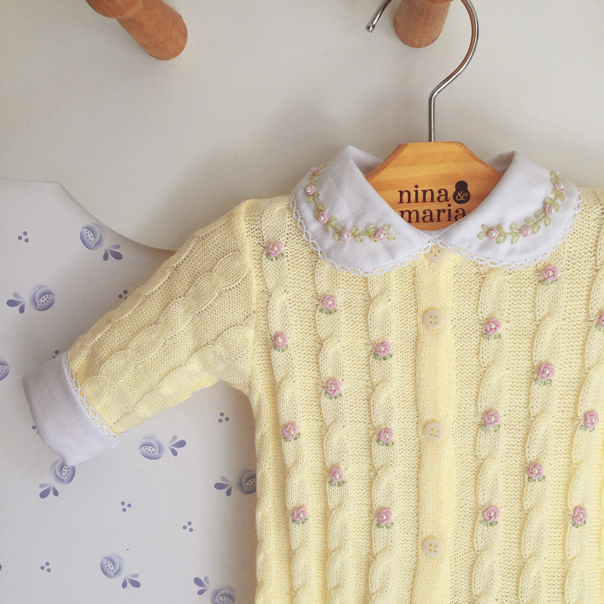 Saída de Maternidade Flores Yellow - Nina & Maria Baby Store