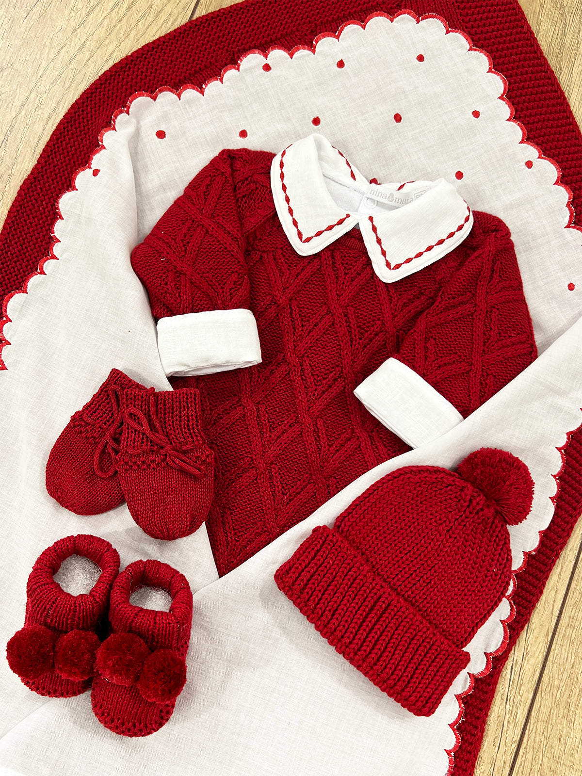 Saída de Maternidade Tela Vermelha - Nina & Maria Baby Store